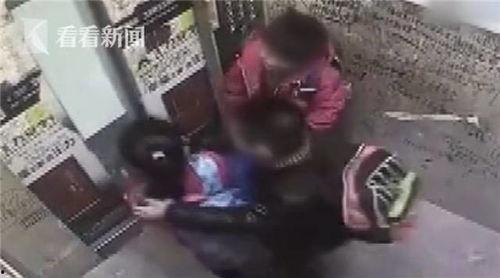 男女亲吻电梯视频大全,男女亲吻电梯视频精选集锦