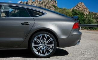 奥迪a7试驾视频萝卜,驾驭未来，尽享豪华速度与激情